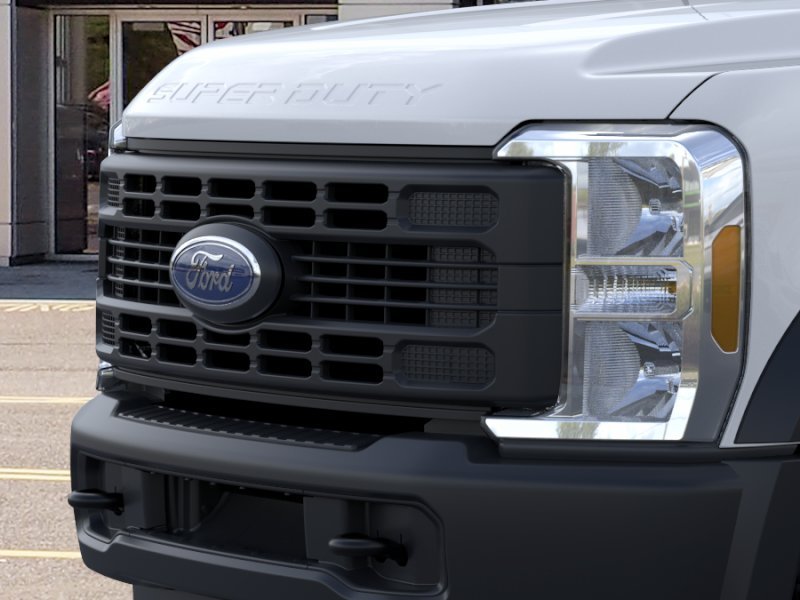 New 2026 Oxford White Ford F-550® XL image 17