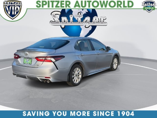 Used 2024  Toyota SE image 15