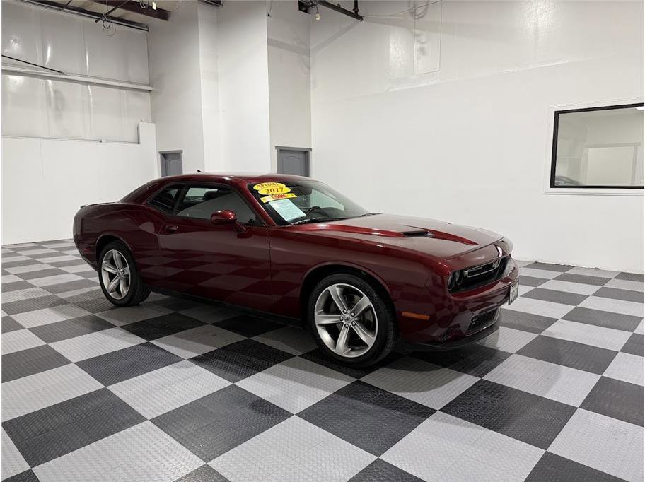 2017 Dodge Challenger SXT