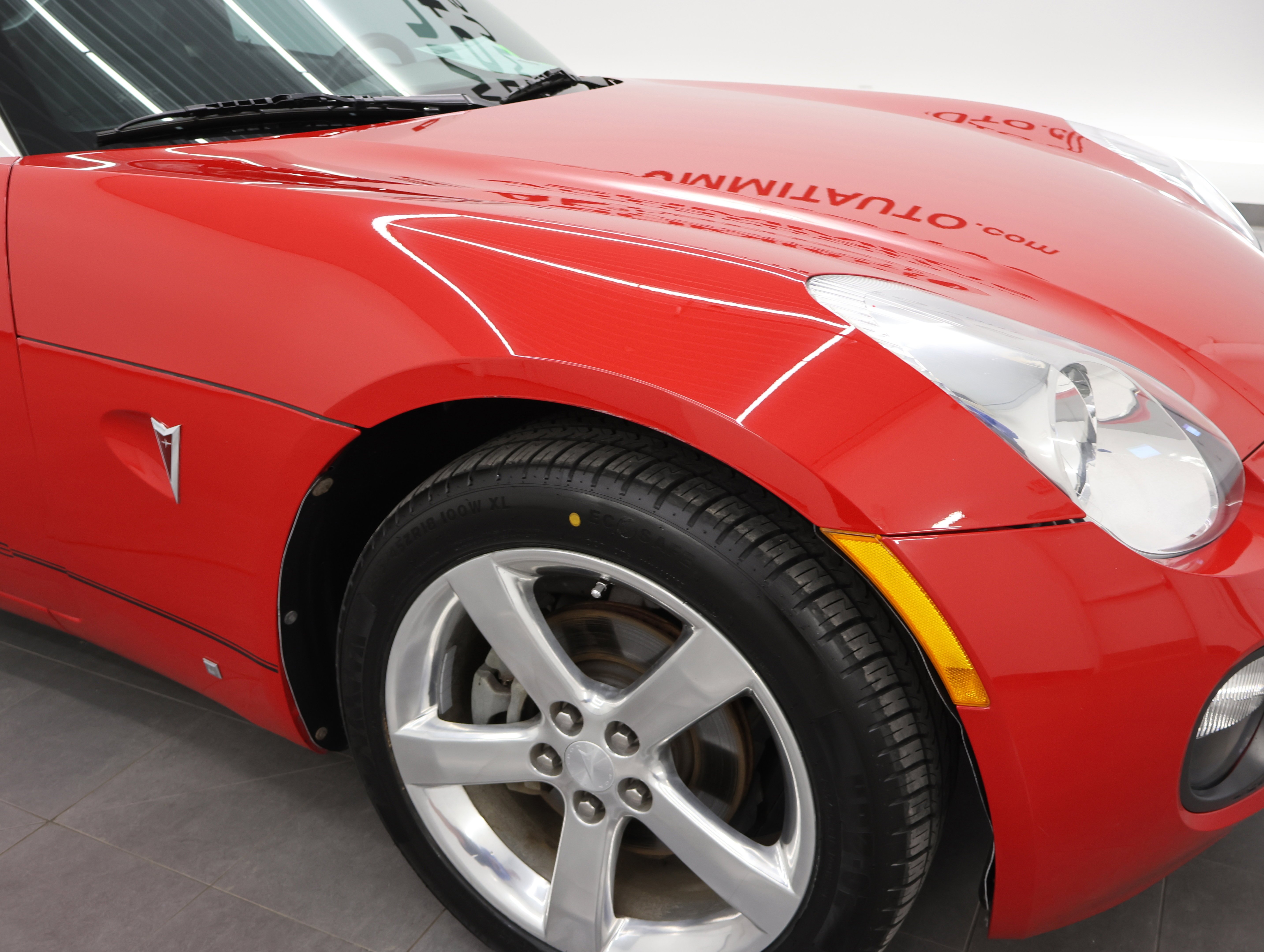 Used 2007 Aggressive (Victory Red) Pontiac GXP Convertible: GXP-CONVERTIBLE-5 SPEED STICK-BLACK LEATHER-LIKE NEW TIRES image 20