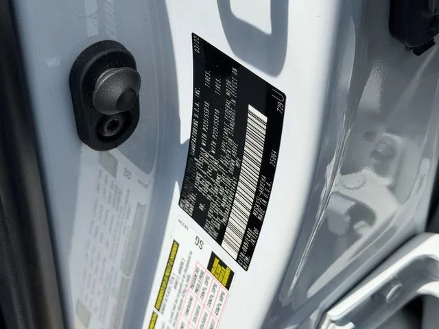 Used 2022 Beige Toyota XLE image 21