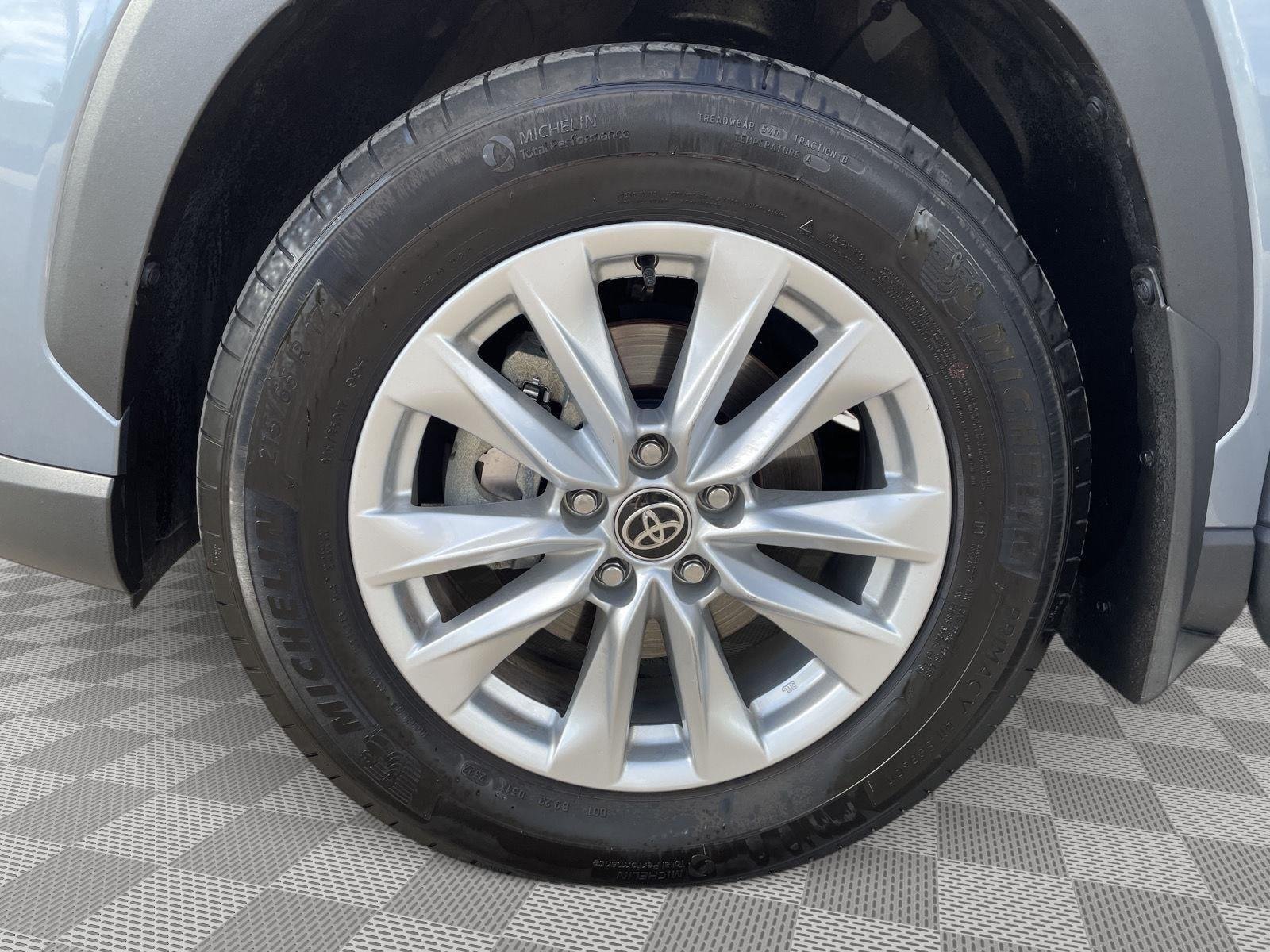 Used 2022 Celestite Toyota LE image 14