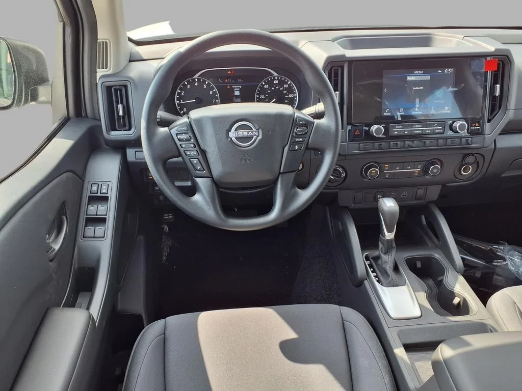 New 2026 Glacier White Nissan Crew Cab S image 4