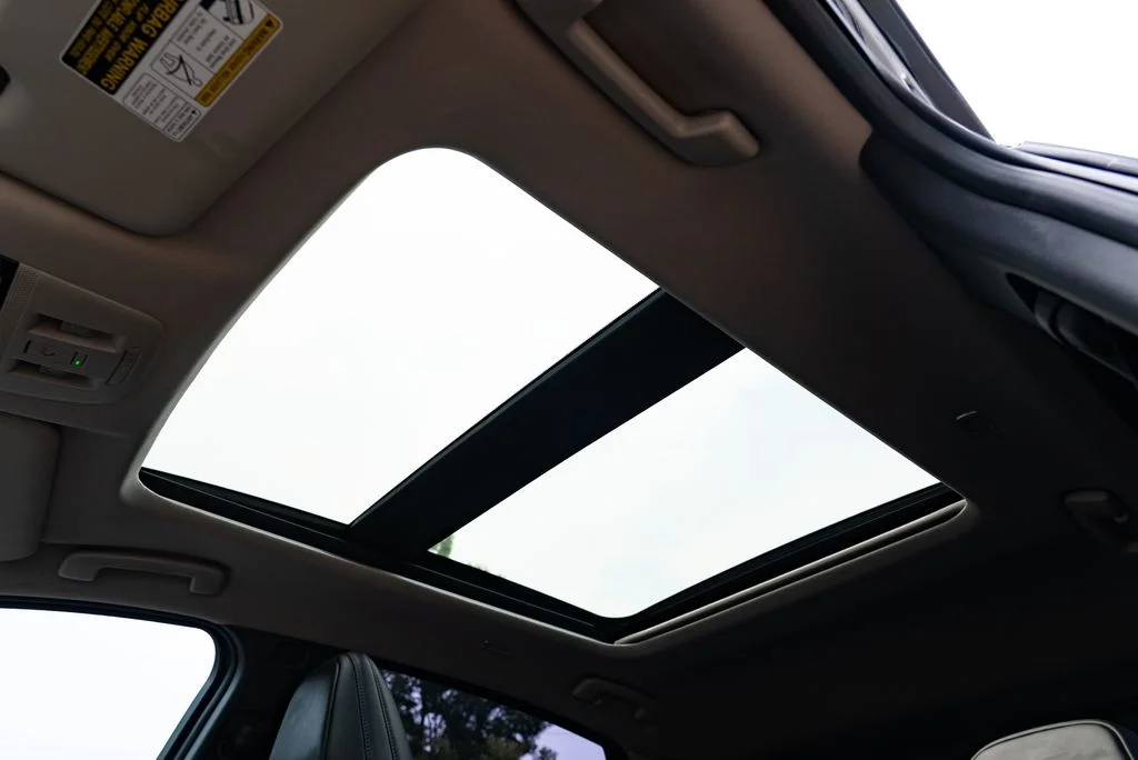 Used 2023 Black Nissan EVOLVE+ image 21