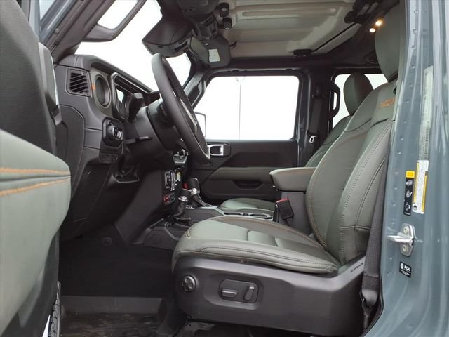 New 2026 Anvil Clear-Coat Exterior Paint Jeep Mojave image 13