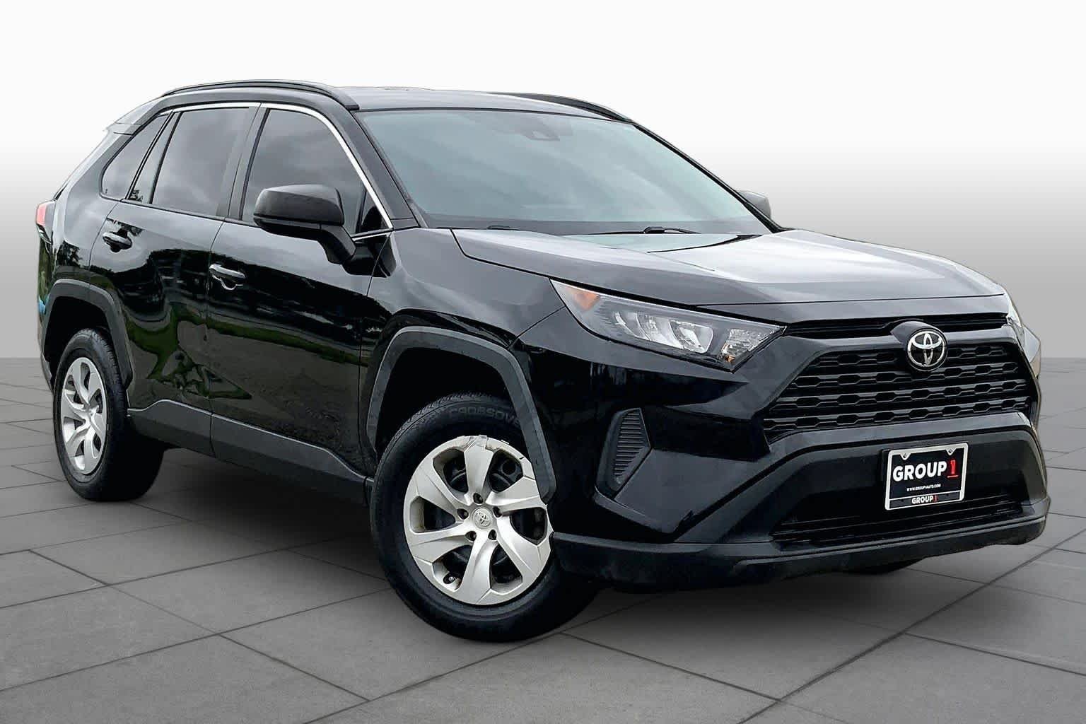 Used 2021 Midnight Black Metallic Toyota LE image 3