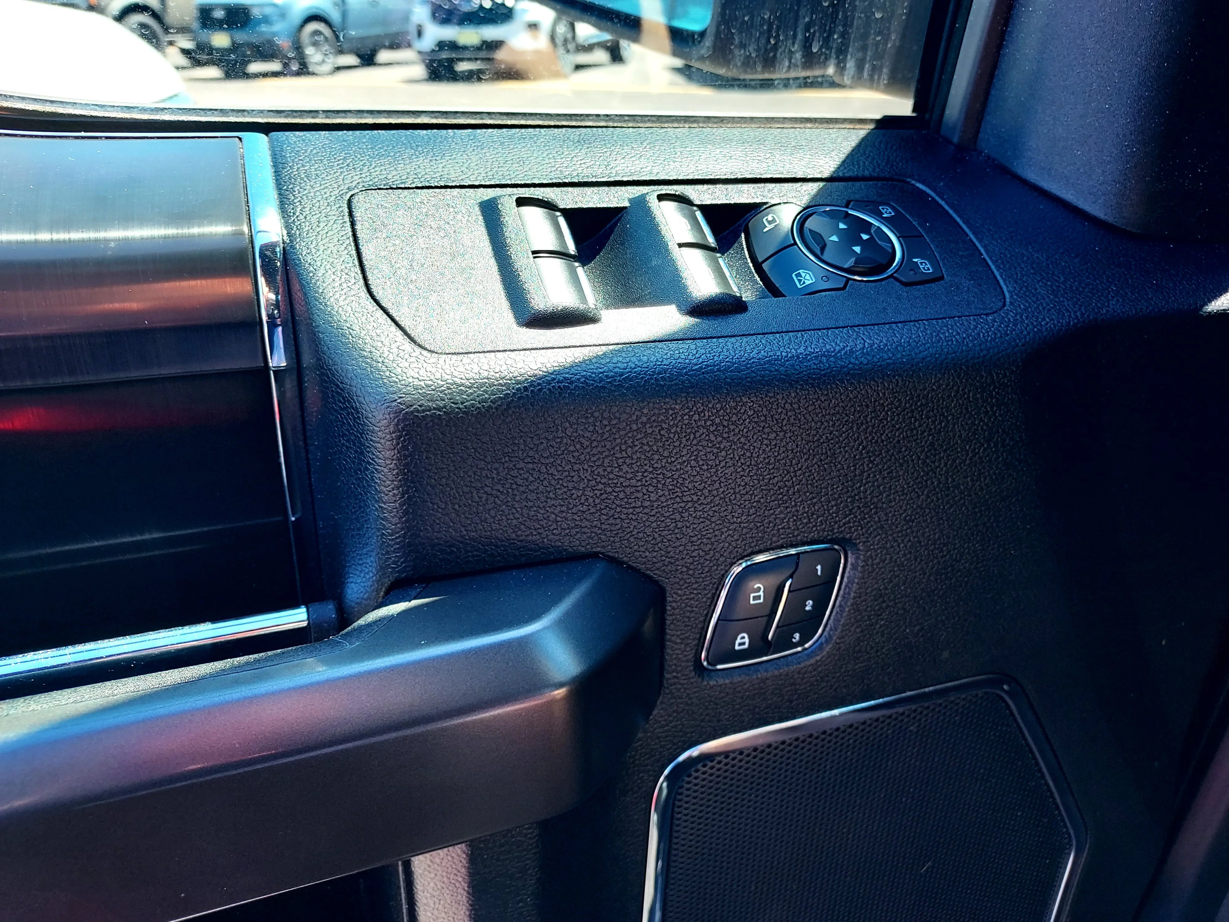 Used 2024 CARBONIZED GRAY Ford XLT image 11