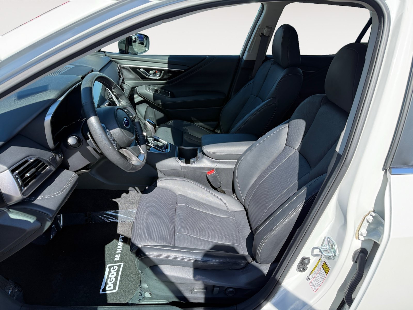 Used 2024 Crystal White Pearl Subaru Limited image 10
