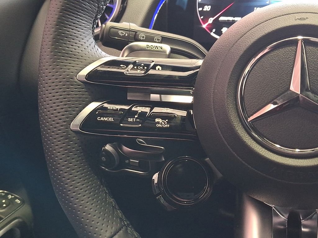 New 2026 Mountain Grey Metallic Mercedes-Benz GLB 35 AMG® image 18