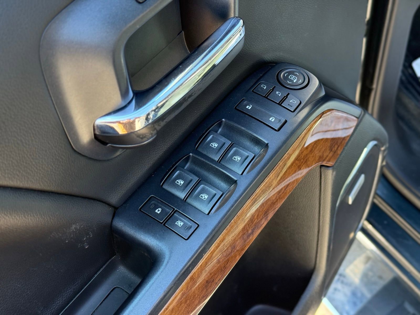 2019 Chevrolet Silverado 2500HD High Country - Photo 18