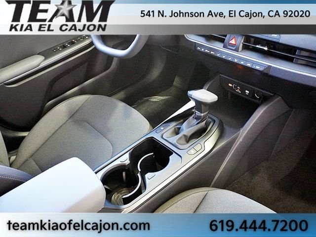 Used 2026 White Kia LXS image 13
