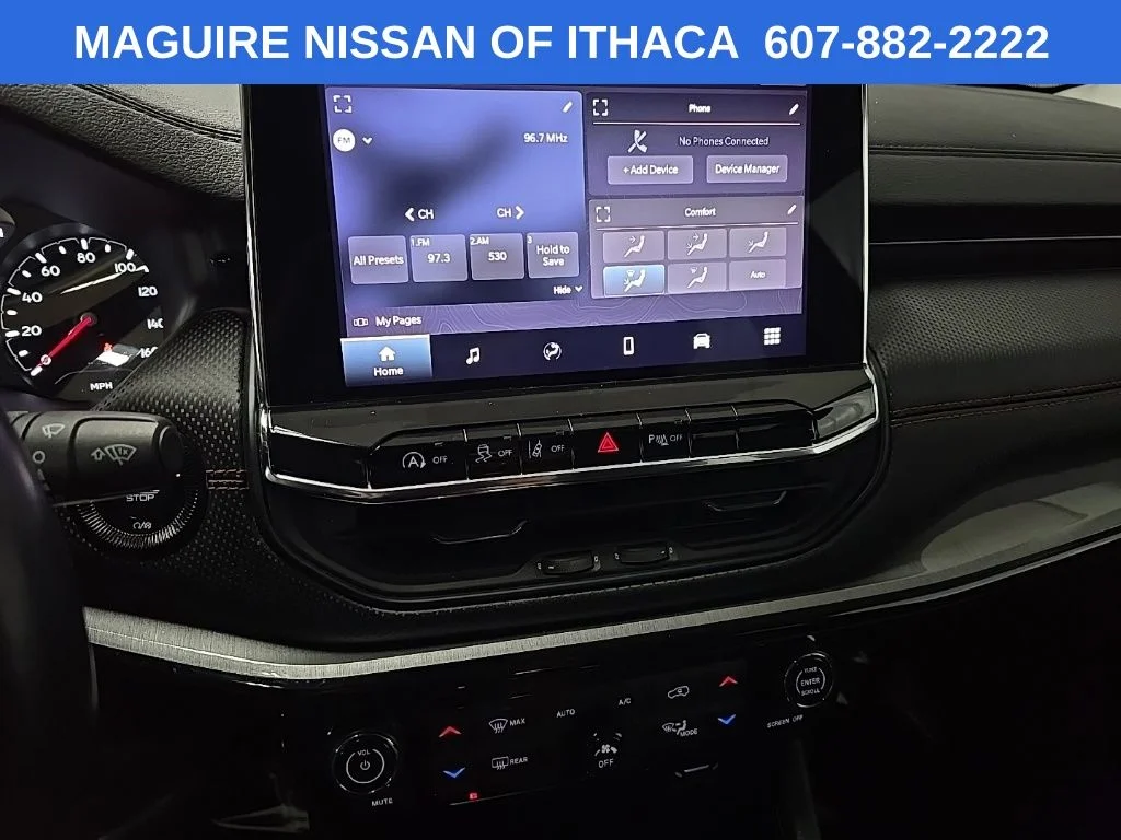 Used 2022 White Jeep Trailhawk image 24