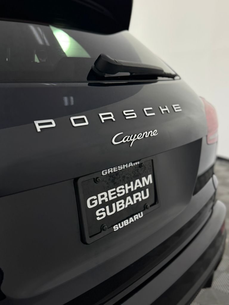 Used 2018 Moonlight Blue Metallic Porsche Base image 36