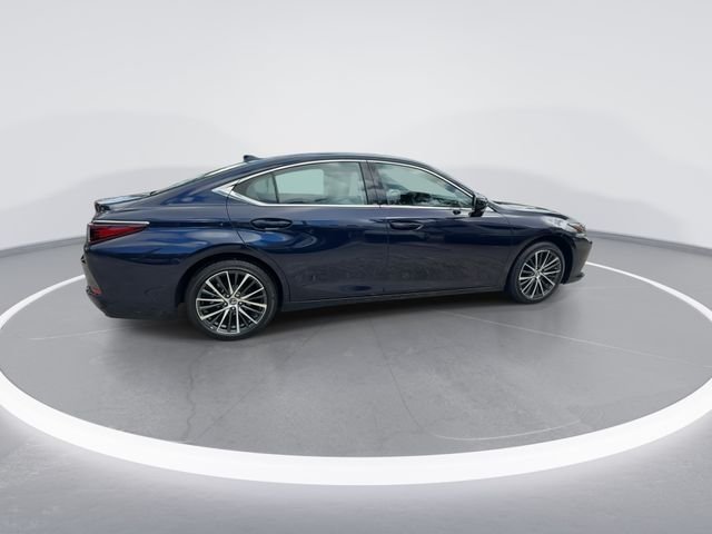 2025 Lexus ES 350 - Photo 8