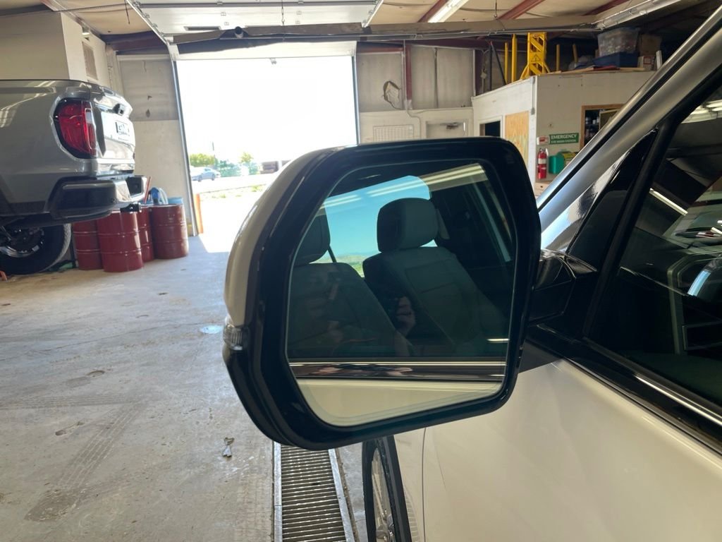 Used 2025 White Toyota SR5 image 10