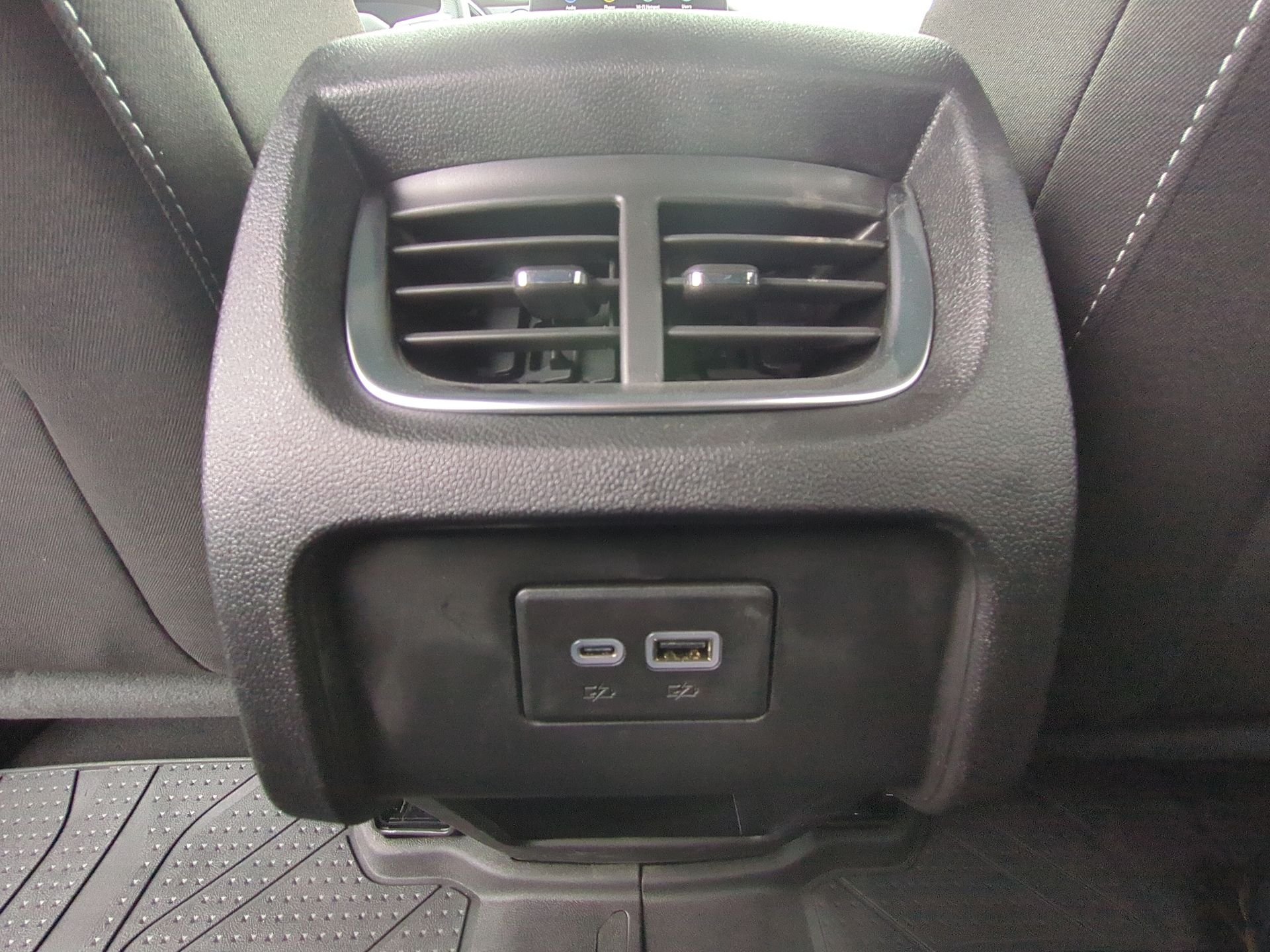 2025 Chevrolet Blazer 2LT - Photo 38