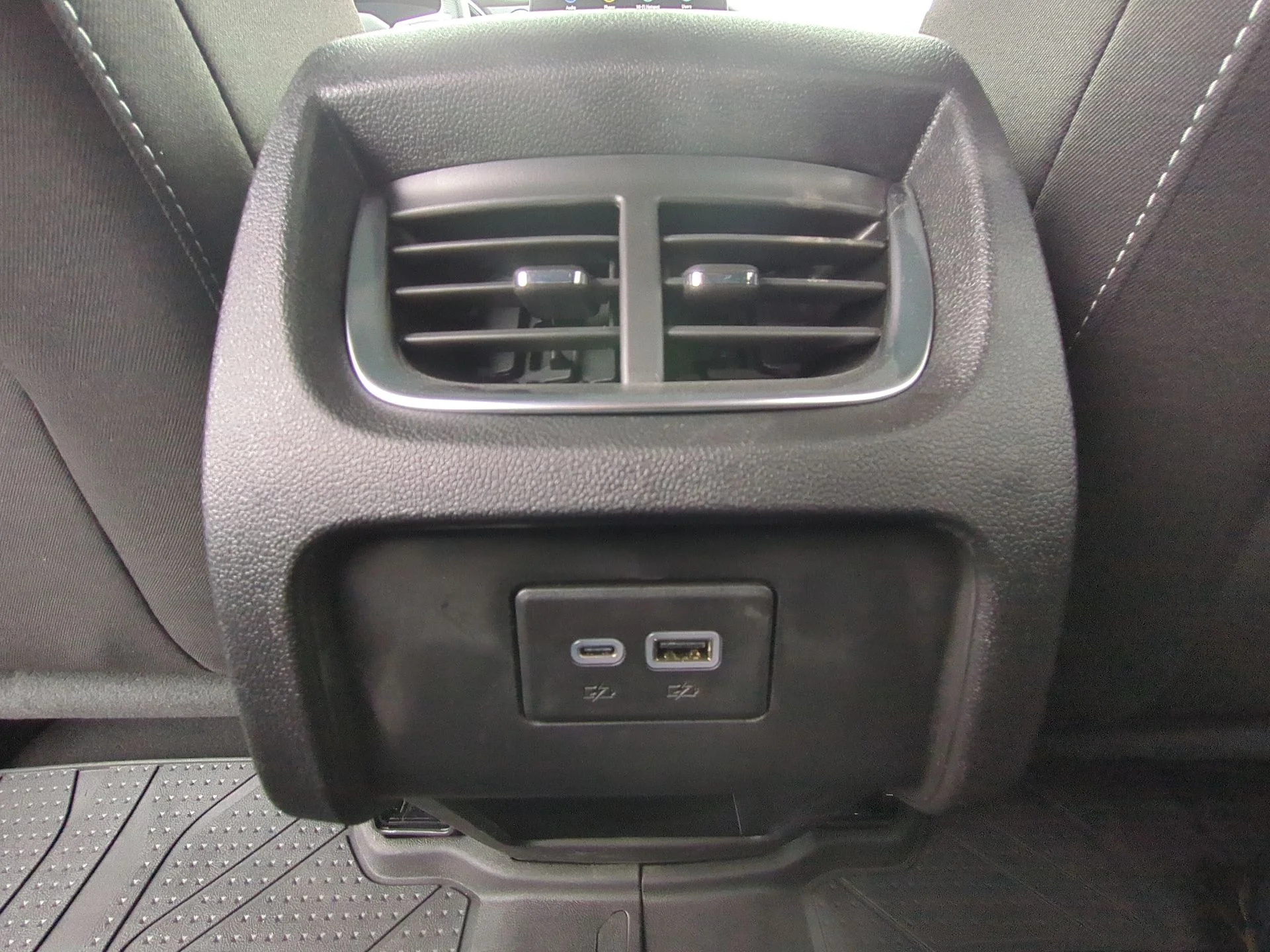 2025 Chevrolet Blazer 2LT - Photo 38