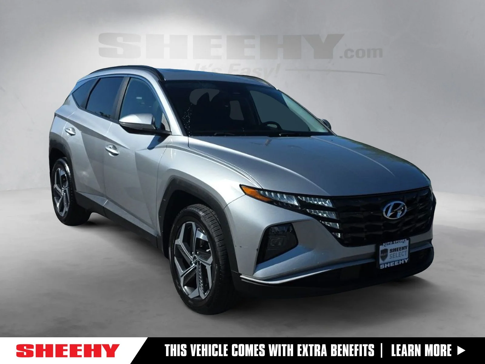 Used 2023 Silver Hyundai SEL image 1