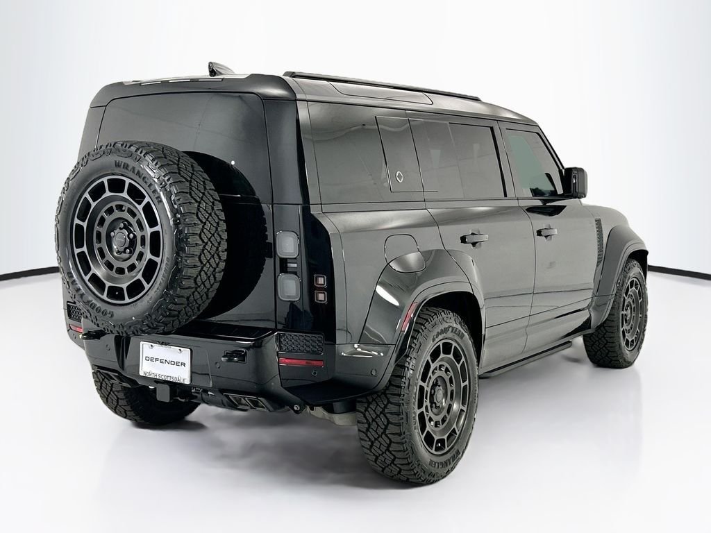New 2026 Narvik Black Land Rover OCTA image 5