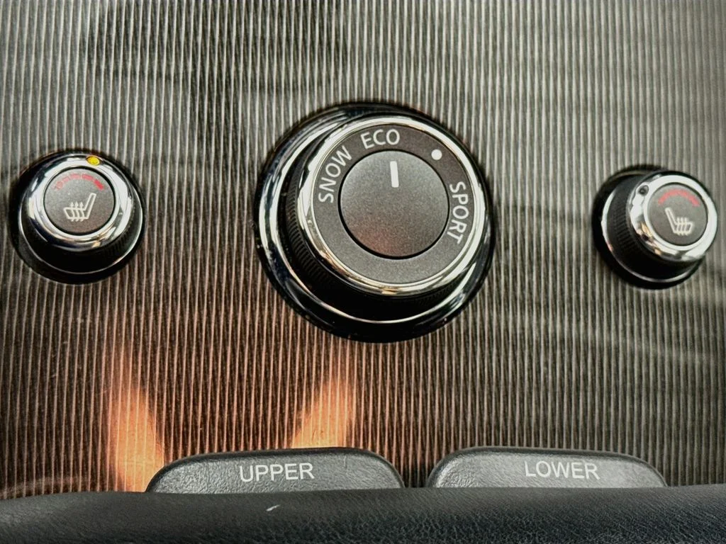 Used 2019 Black INFINITI LUXE image 25