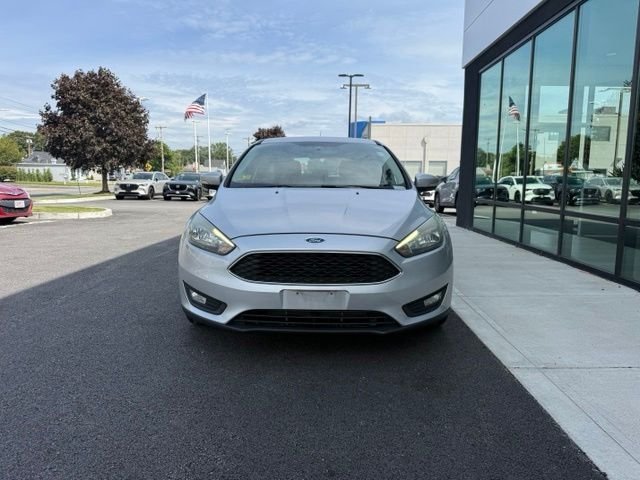 Used 2015 Silver Ford SE image 5