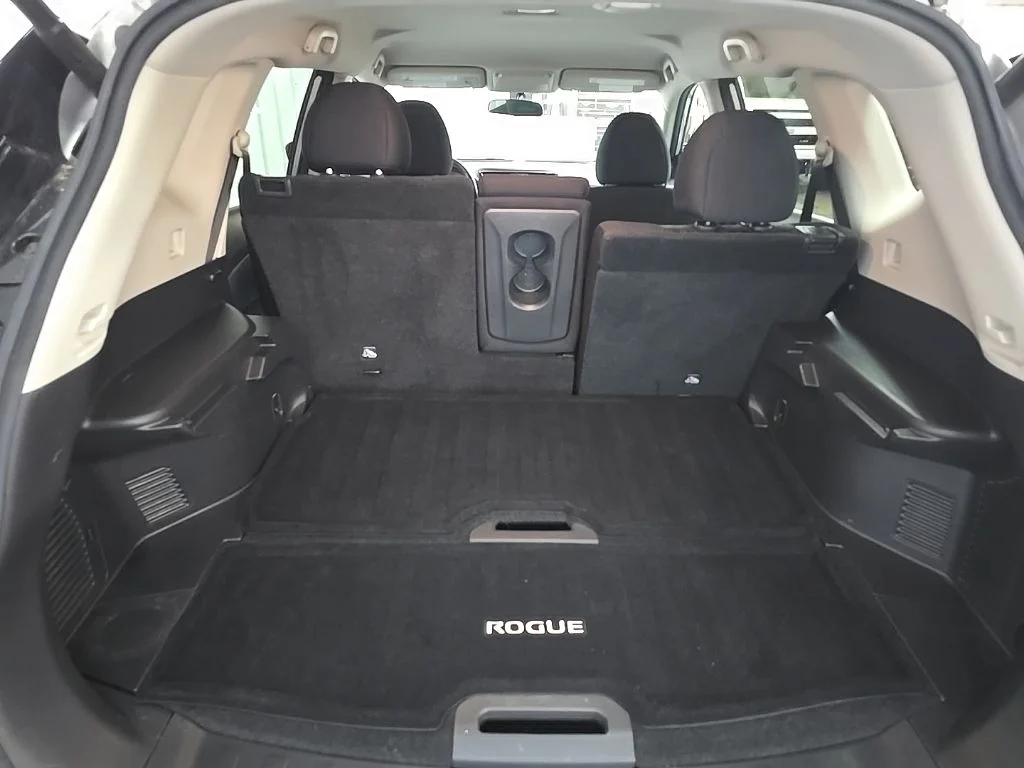 Used 2018 Silver Nissan SV image 12