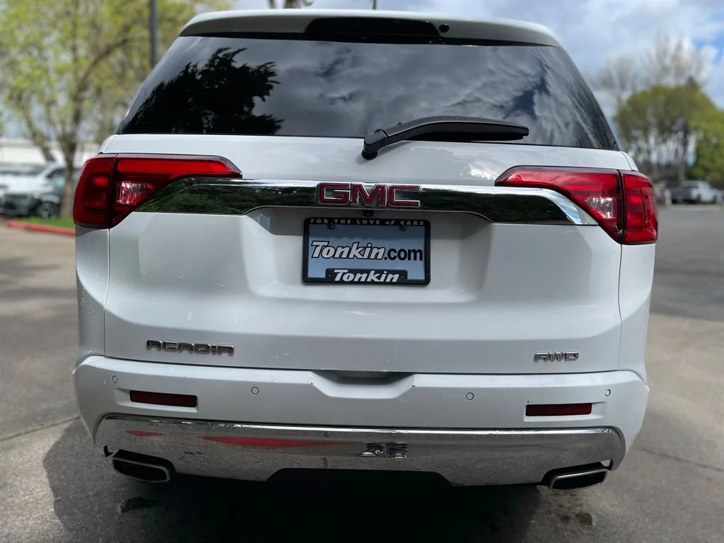 Used 2019 Summit White GMC Denali image 5