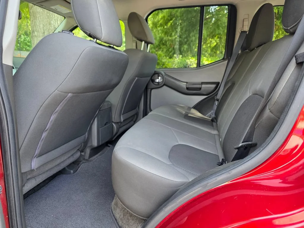 Used 2015 Red Nissan X image 24