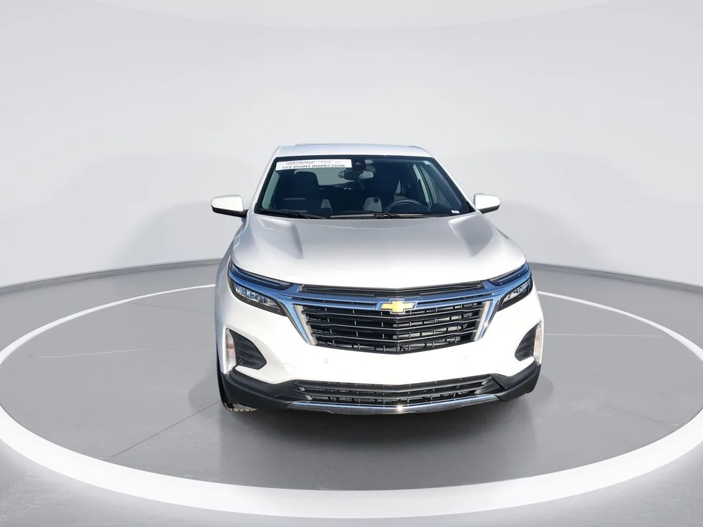 Used 2024 White Chevrolet LT image 3