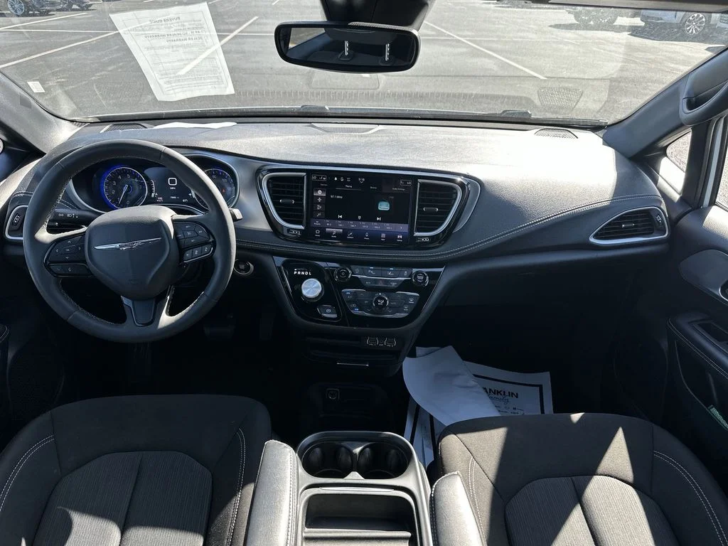 Used 2023 White Chrysler Touring image 10