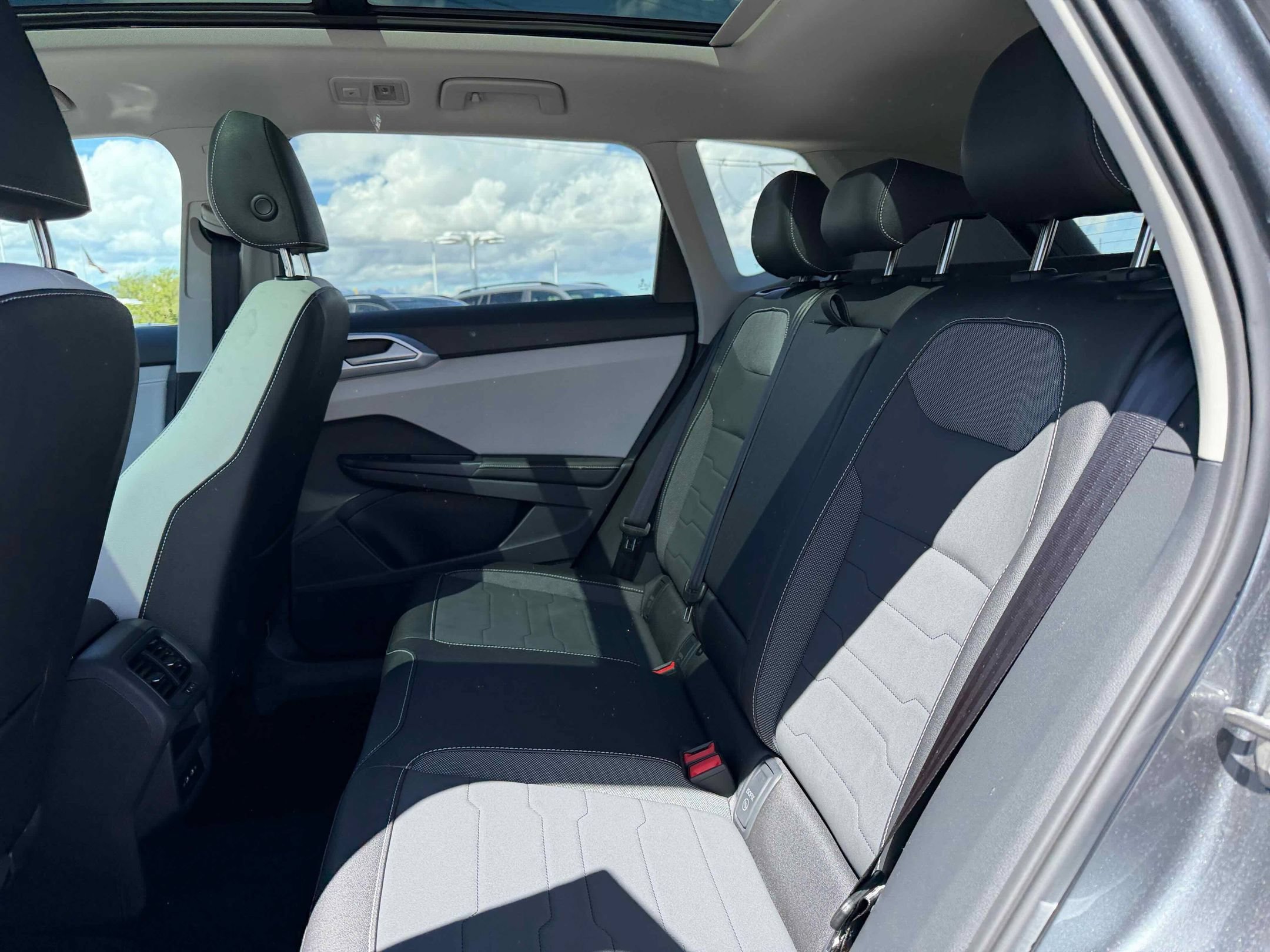 New 2026 Platinum Gray Volkswagen SE image 27