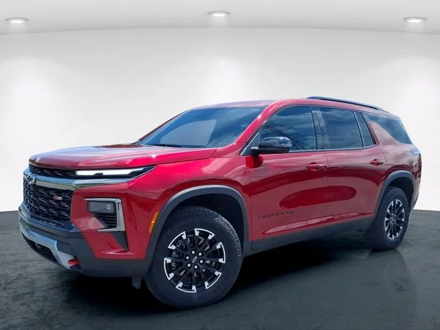 Used 2025 Red Chevrolet Z71 image 2
