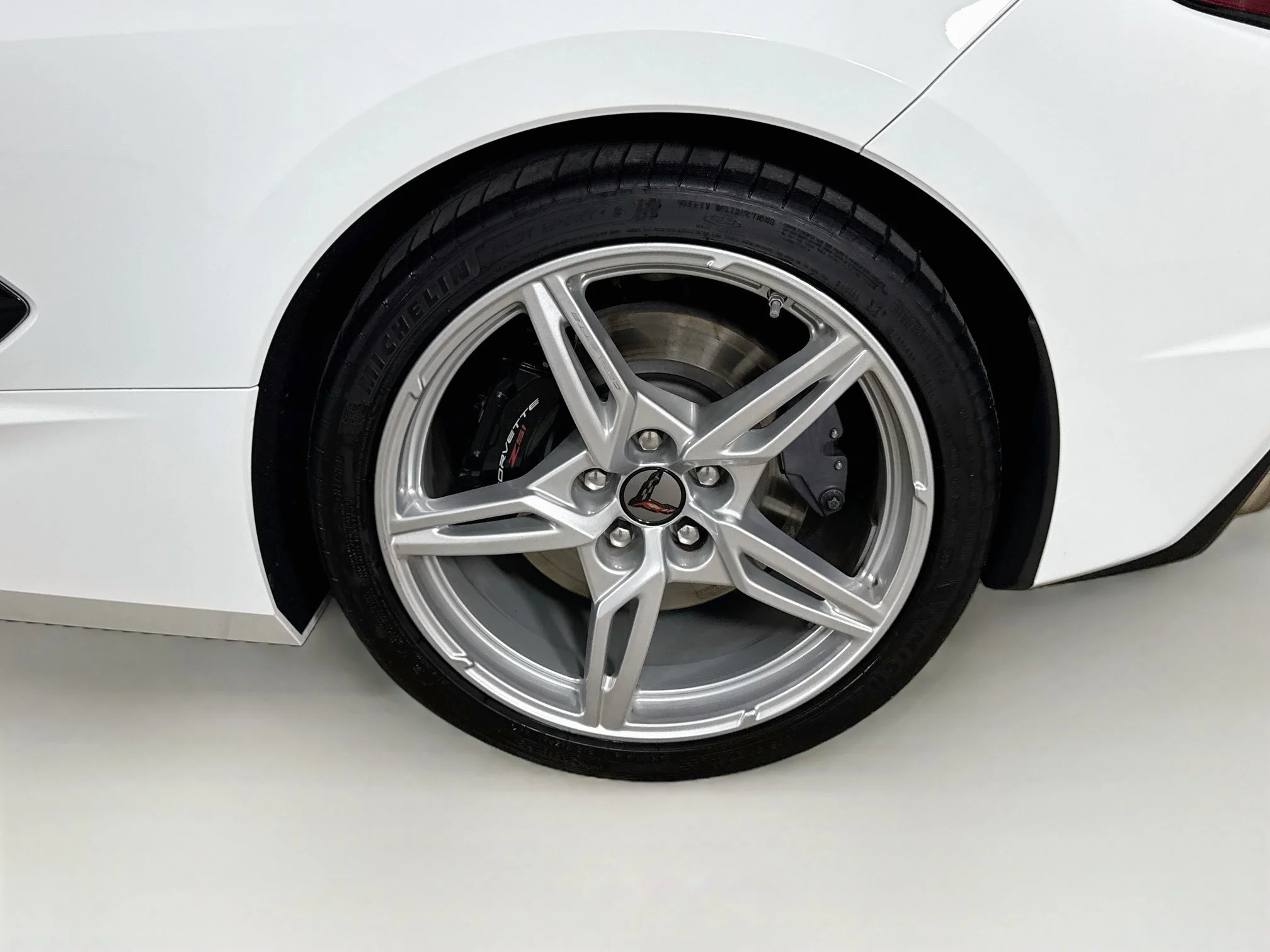 Used 2024 Arctic White Chevrolet 1LT image 30