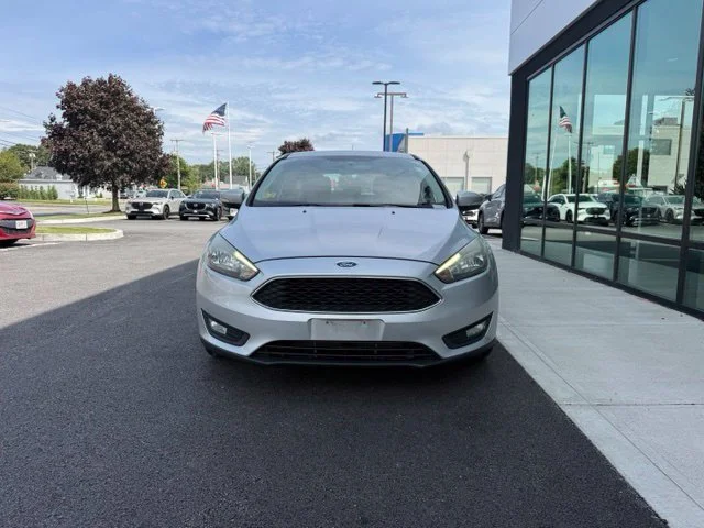 Used 2015 Silver Ford SE image 5