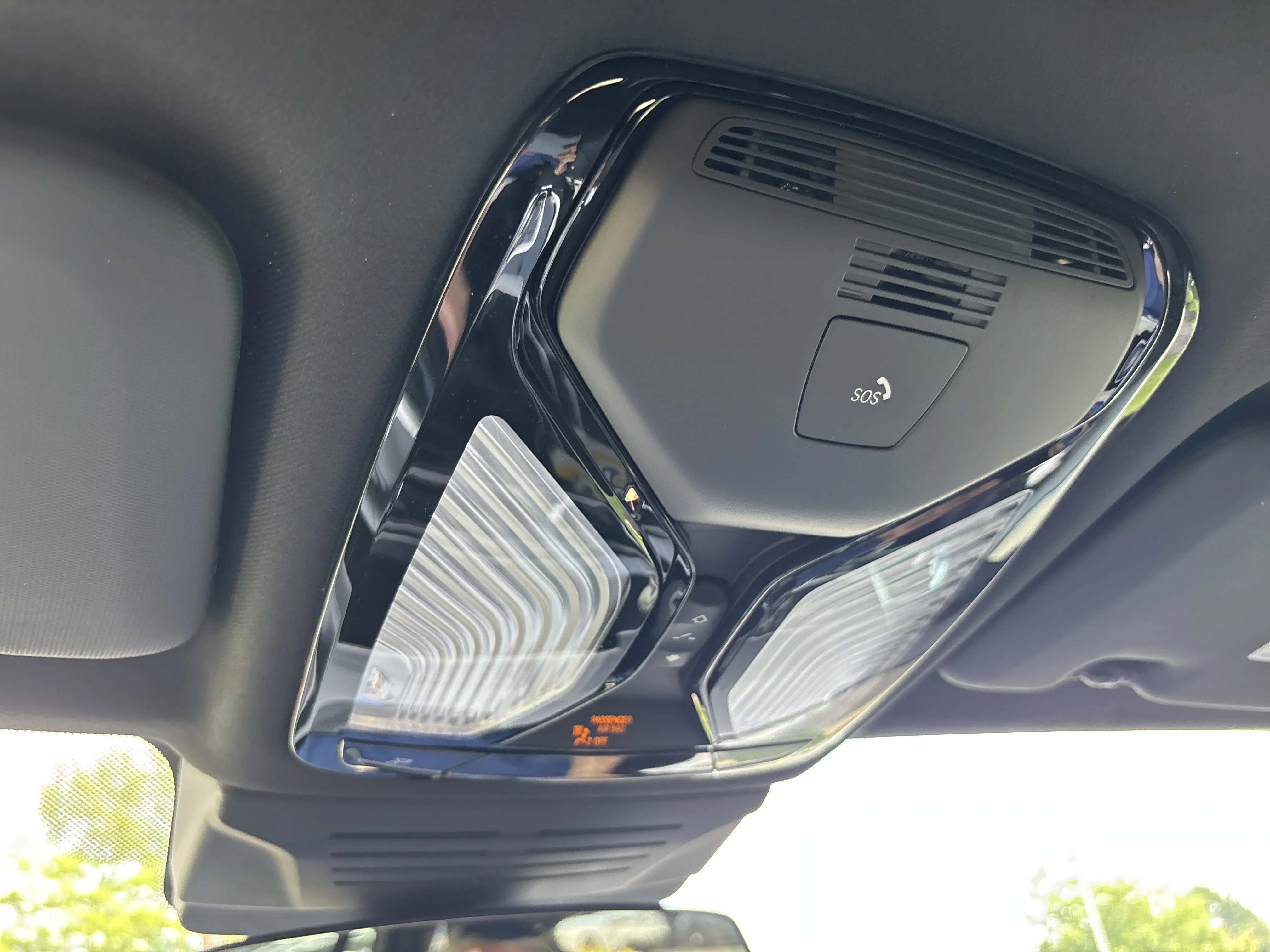 New 2026 0416 Carbon Black Metallic BMW xDrive40i image 49