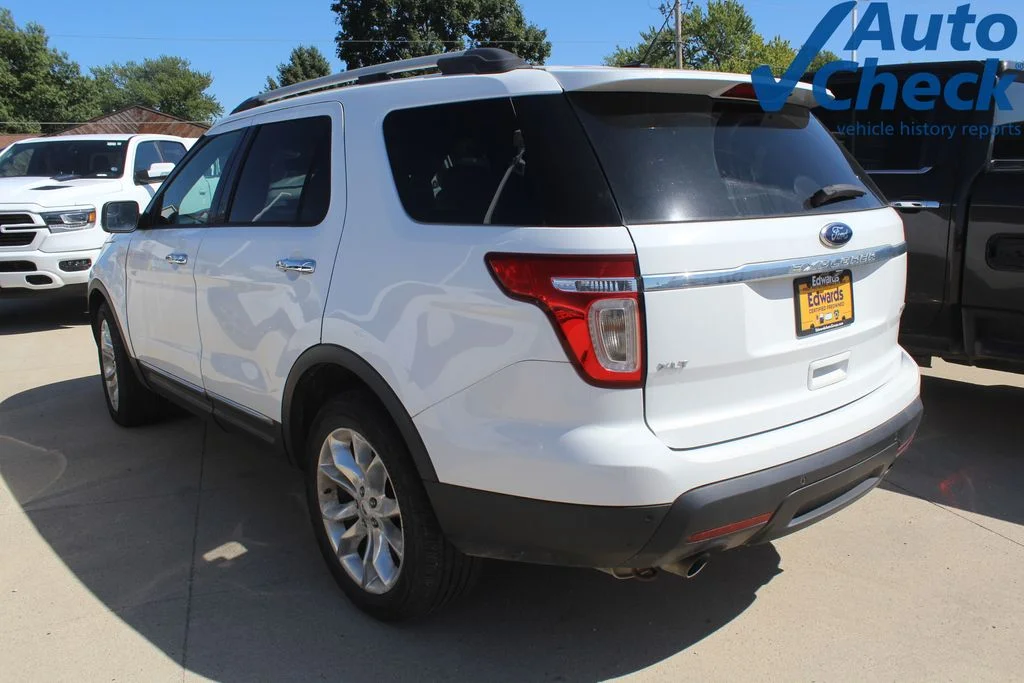 Used 2015 White Ford XLT image 3