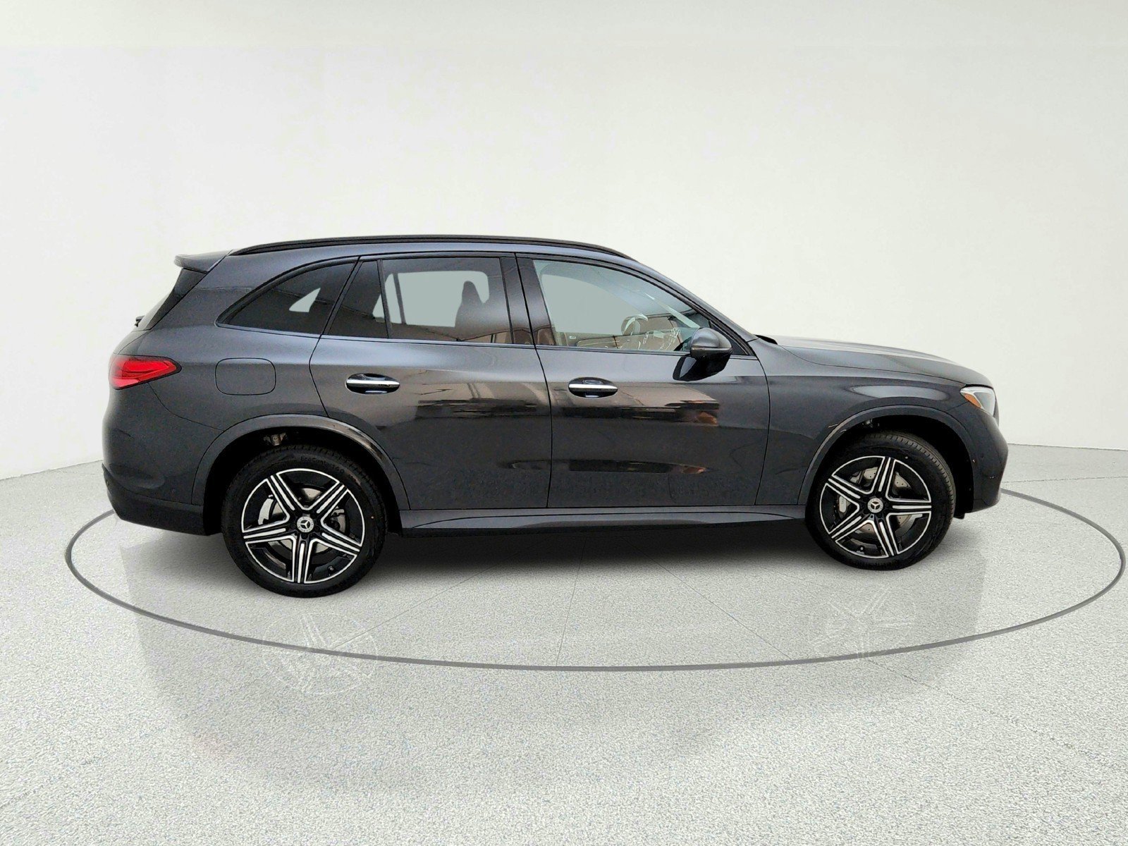 New 2026 Graphite Grey Metallic Mercedes-Benz GLC 300 SUV image 28