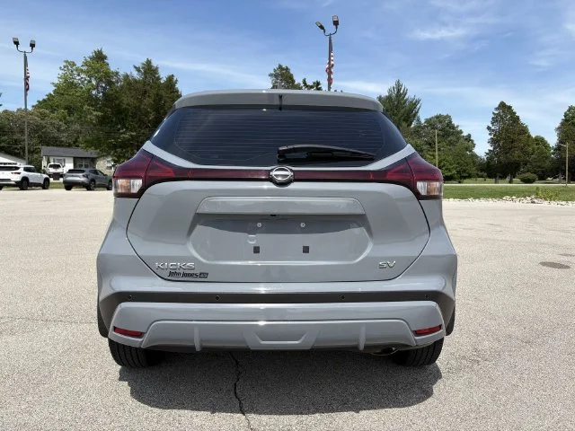 Used 2024 Gray Nissan SV image 19