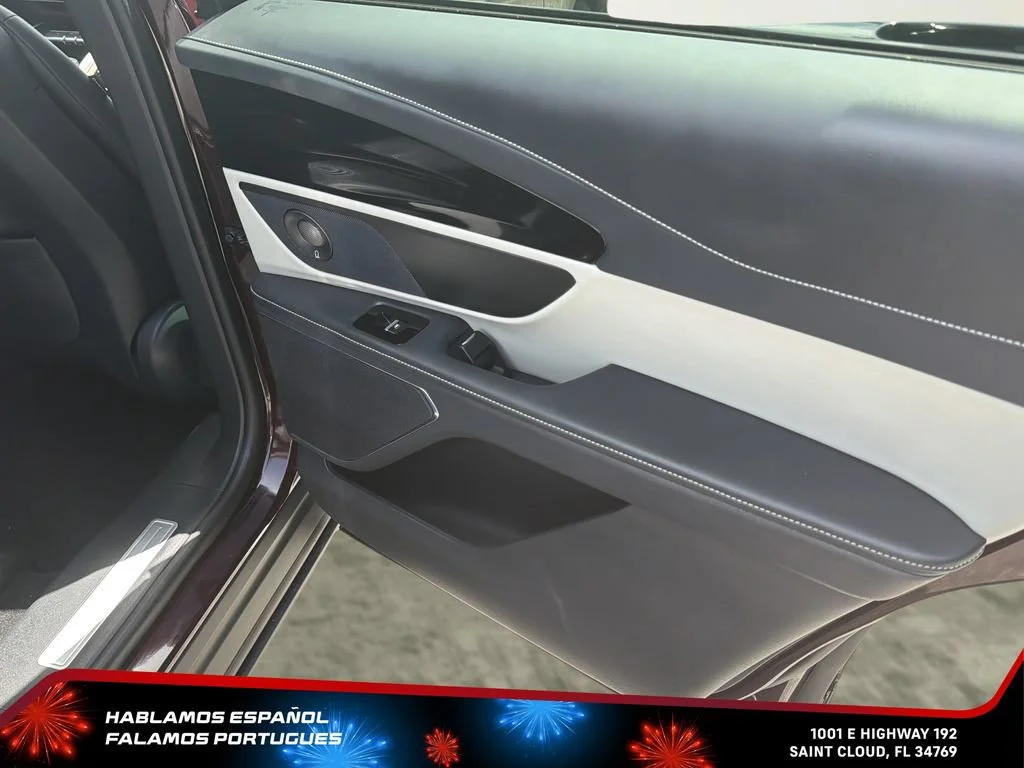 Used 2024 Red Lincoln Premiere image 29