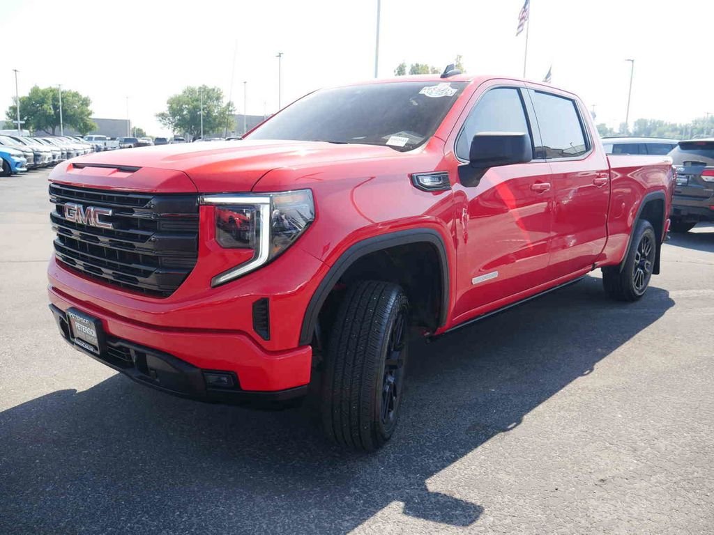 Used 2025 Red GMC Elevation image 4