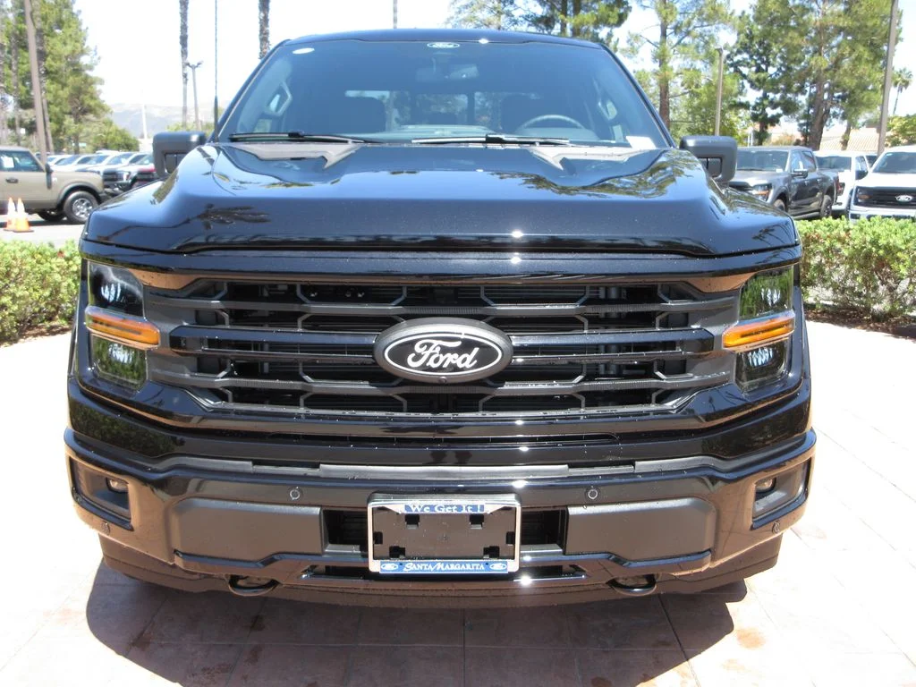 New 2026 Agate Black Metallic Ford XLT image 7