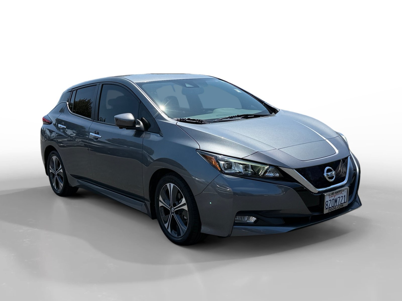 Used 2022 Gun Metallic Nissan SV image 7