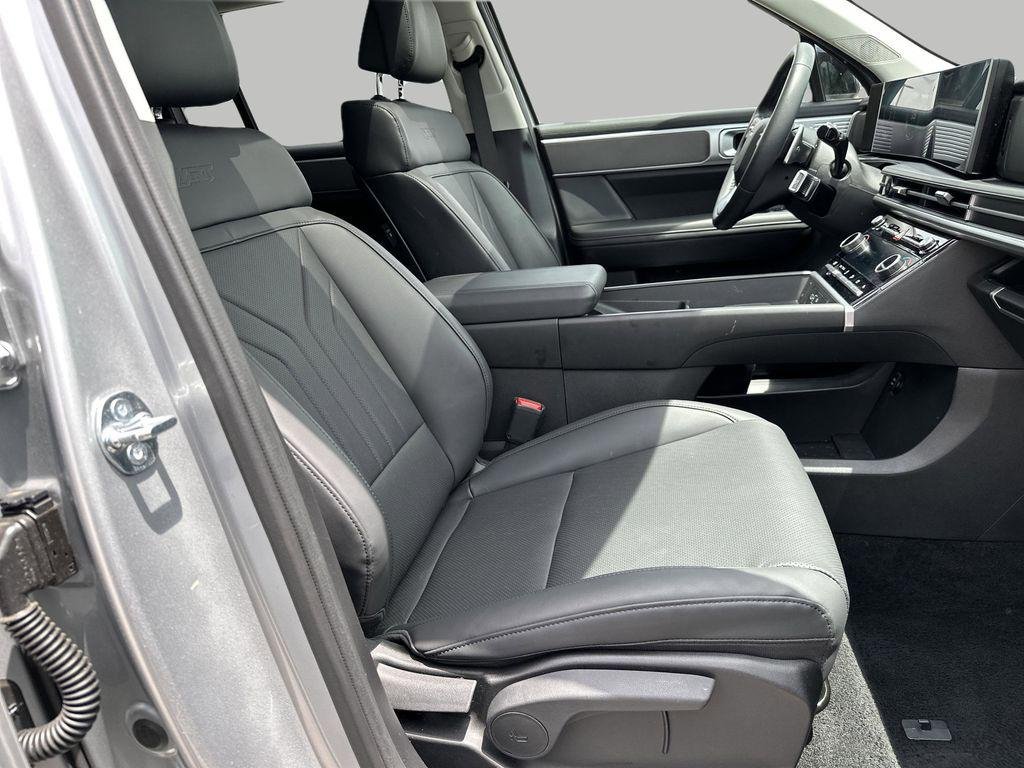 New 2026 Shimmering Silver Pearl Hyundai XRT AWD image 27