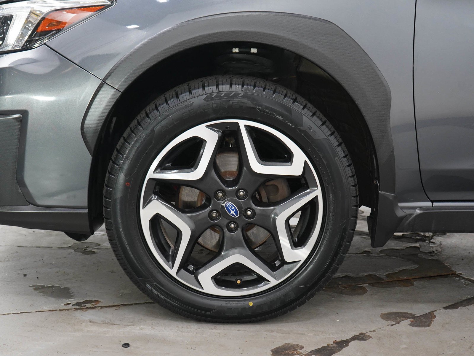 Used 2020 Magnetite Gray Metallic Subaru Limited image 28