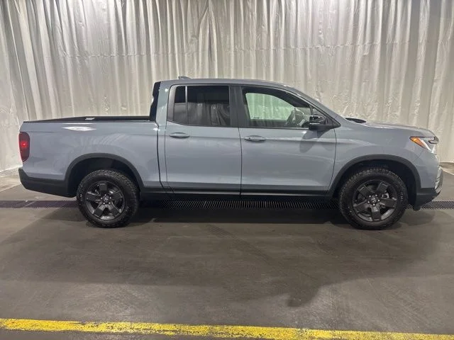 New 2026 Sonic Gray Pearl Honda TrailSport image 2