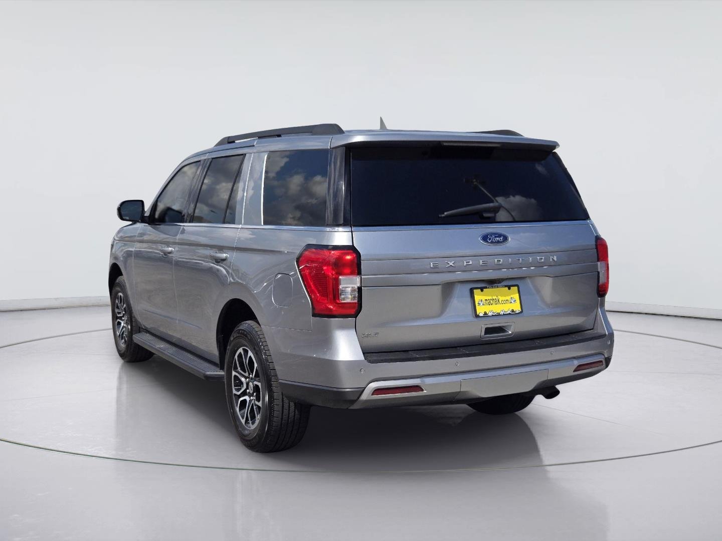 Used 2024 Iconic Silver Ford XLT image 6