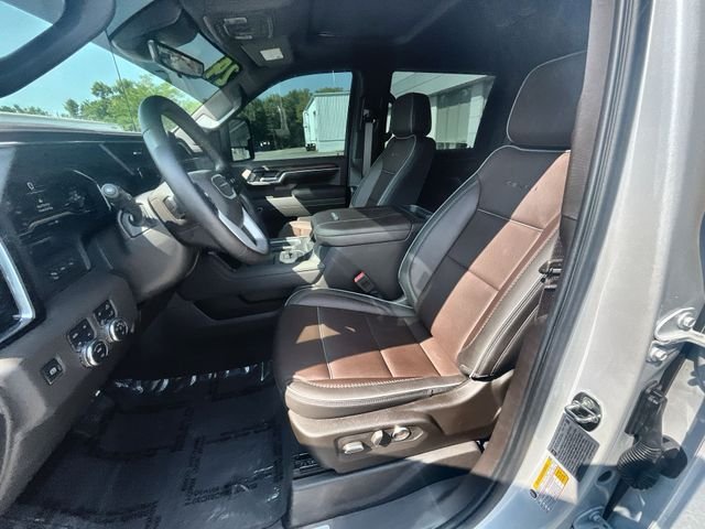 Used 2024 White GMC Denali image 11