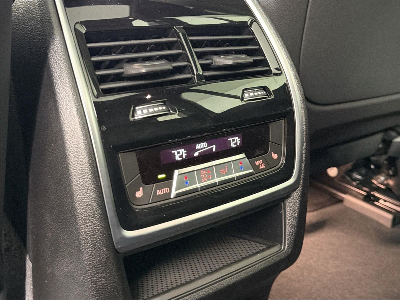 New 2026 Black Sapphire Metallic BMW xDrive40i image 51