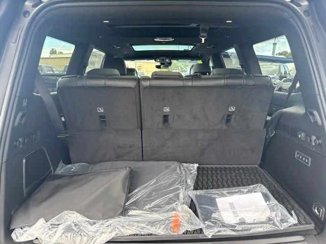 New 2026 Baltic Gray Metallic Clearcoat Jeep Upland image 16