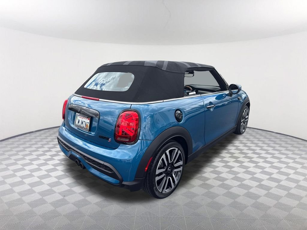 Used 2022 Blue MINI  image 4
